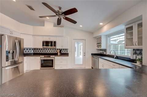 825 Desoto Blvd N, Naples FL - photo 12 of 42