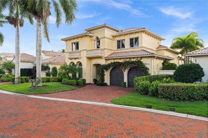 4 bedroom SingleFamilyResidence at 9085 Terranova Dr, Terrabella, Naples — photo 2