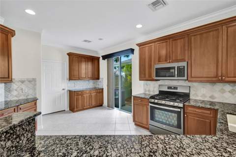 9359 Trieste Dr, Fort Myers FL - photo 7 of 30