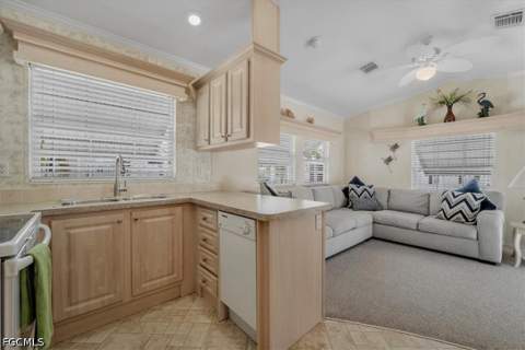 1159 Daniels Rd 74, Moore Haven FL - photo 12 of 39