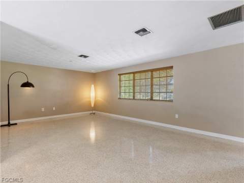3517 Stuart Ct, Fort Myers FL - photo 14 of 36