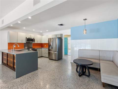 3517 Stuart Ct, Fort Myers FL - photo 6 of 36