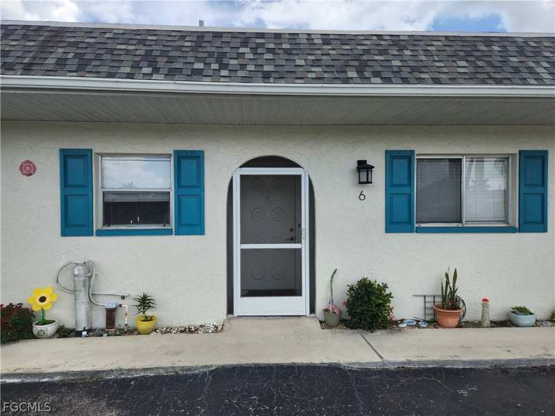 2 bedroom Condominium at 1220 SE 40th St 6, Wayward Wind, Cape Coral — photo 1