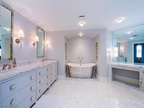 9811 Gulf Shore Dr 101, Naples FL - photo 13 of 34