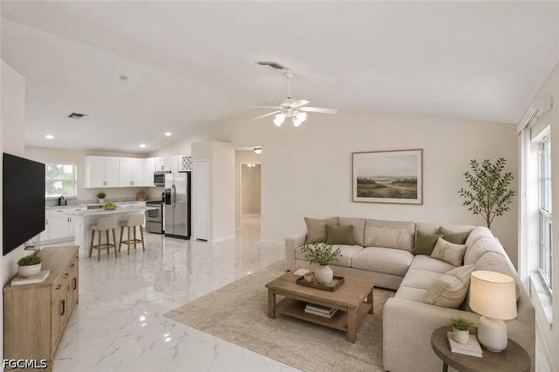 3 bedroom SingleFamilyResidence at 530 Peerless Cir, Mirror Lakes, Lehigh Acres — photo 5