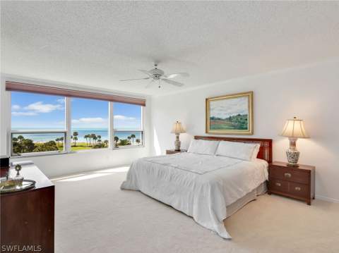 4251 Gulf Shore Blvd N 6C, Naples FL - photo 16 of 35
