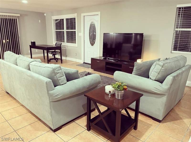 4 bedroom SingleFamilyResidence at 4921 Teak Wood Dr, Logan Woods, Naples — photo 3