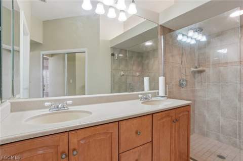 12793 Devonshire Lakes Cir, Fort Myers FL - photo 17 of 35
