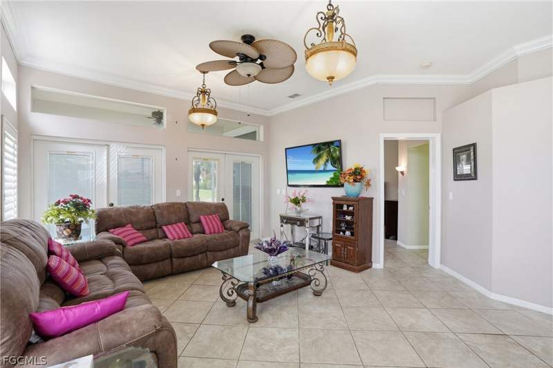 2 bedroom SingleFamilyResidence at 12793 Devonshire Lakes Cir, Devonshire Lakes, Fort Myers — photo 3