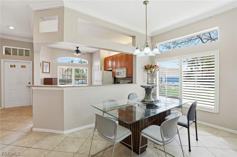 2 bedroom SingleFamilyResidence at 12793 Devonshire Lakes Cir, Devonshire Lakes, Fort Myers — photo 4