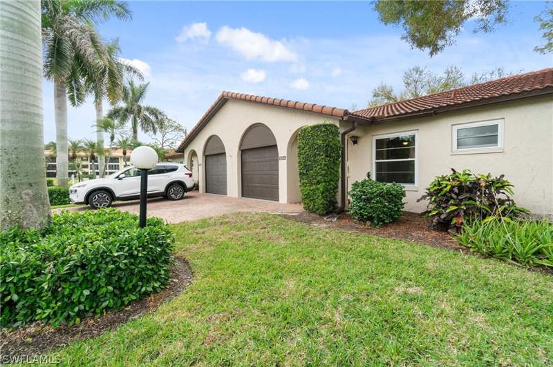 2 bedroom Condominium at 1094 Forest Lakes Dr, Forest Lakes, Naples — photo 4