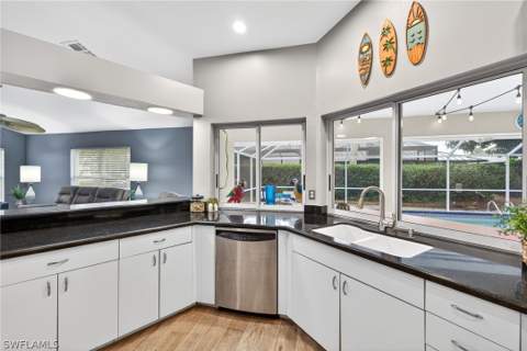 390 Saint Andrews Blvd, Naples FL - photo 12 of 42