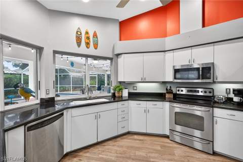 390 Saint Andrews Blvd, Naples FL - photo 14 of 42