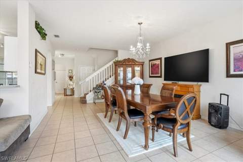 7576 Bristol Cir, Naples FL - photo 6 of 34
