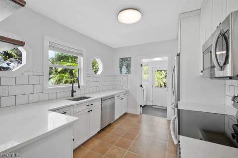 2723 Second St, Fort Myers FL - photo 10 of 36