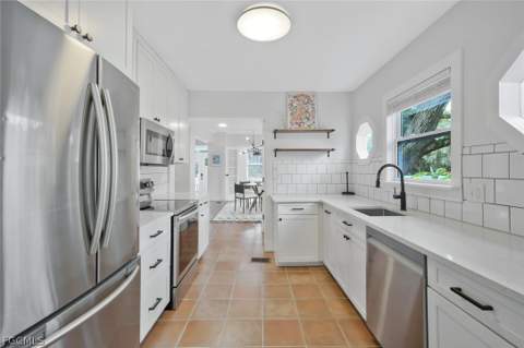 2723 Second St, Fort Myers FL - photo 9 of 36