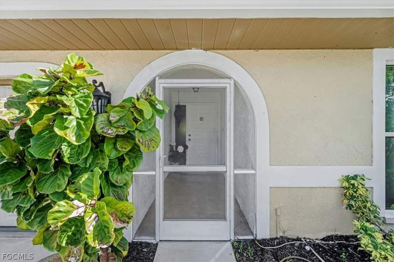 2 bedroom Attached at 20013 Petrucka Cir N, Cypress Pines Condo, Lehigh Acres — photo 4