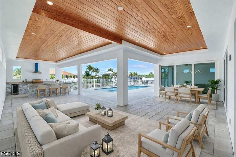 3 bedroom SingleFamilyResidence at 2029 SW 41st St, Cape Coral, Cape Coral — photo 1