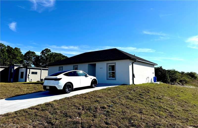 3 bedroom SingleFamilyResidence at 3015 4th St SW, Lehigh Acres, Lehigh Acres — photo 1