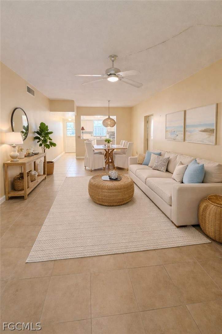 1 bedroom Condominium at 402 SE 42nd Ter 3, Country Club Estates Condo, Cape Coral — photo 5