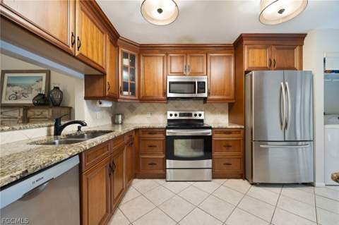 15448 Admiralty Cir 9, North Fort Myers FL - photo 9 of 40