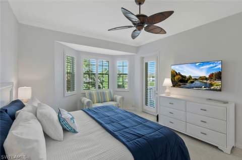 5095 Yacht Harbor Dr 203, Naples FL - photo 15 of 36