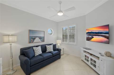 5095 Yacht Harbor Dr 203, Naples FL - photo 18 of 36