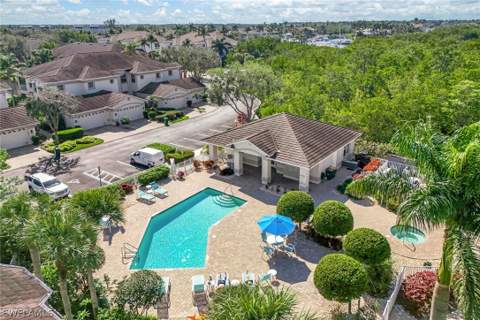 5095 Yacht Harbor Dr 203, Naples FL - photo 24 of 36