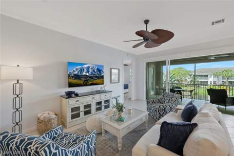 5095 Yacht Harbor Dr 203, Naples FL - photo 6 of 36