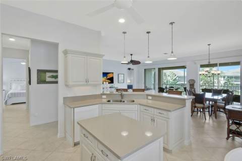 5095 Yacht Harbor Dr 203, Naples FL - photo 8 of 36