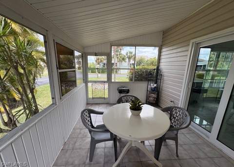 6101 Lake Front Dr, Fort Myers FL - photo 16 of 25