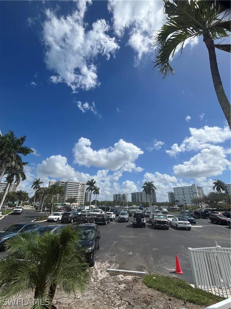 2 bedroom Condominium at 3 Bluebill Ave 207, Vanderbilt Towers, Naples — photo 4