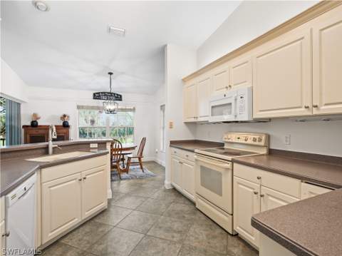 5908 Three Iron Dr 2204, Naples FL - photo 19 of 41