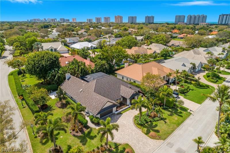 3 bedroom SingleFamilyResidence at 720 Shadow Lake Ln, Oakmont, Naples — photo 4
