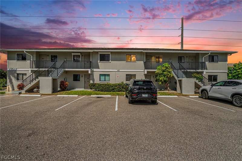 2 bedroom Condominium at 423 Cape Coral Pkwy W 203 (207), Cavendish Square Condo, Cape Coral — photo 1
