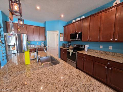 4102 SW 14th Pl, Cape Coral FL - photo 22 of 42