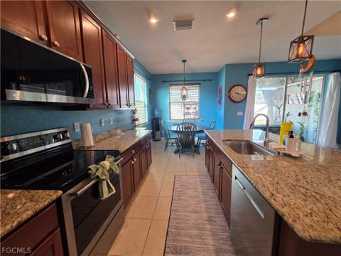 4102 SW 14th Pl, Cape Coral FL - photo 23 of 42