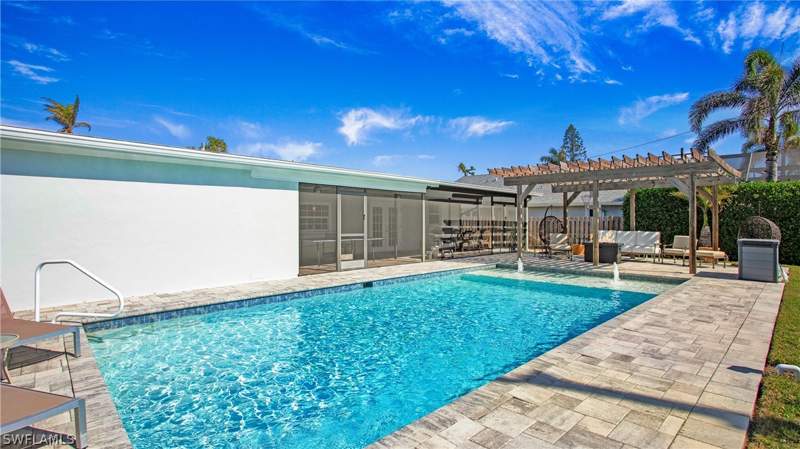 3 bedroom SingleFamilyResidence at 800 100th Ave N, Naples Park, Naples — photo 5