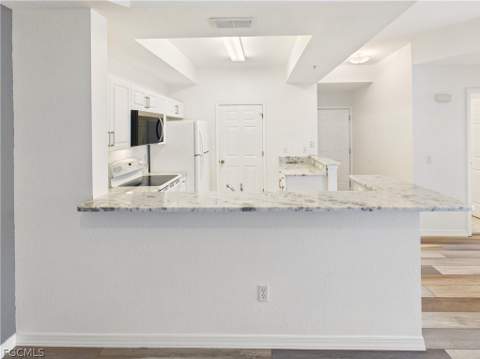 9015 Colby Dr 2012, Fort Myers FL - photo 10 of 17