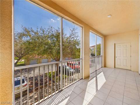 9015 Colby Dr 2012, Fort Myers FL - photo 14 of 17