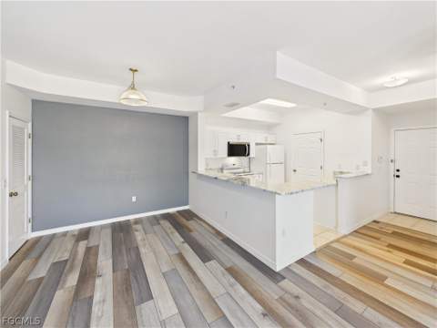 9015 Colby Dr 2012, Fort Myers FL - photo 9 of 17