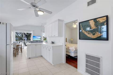 746 Cardium St, Sanibel FL - photo 9 of 32
