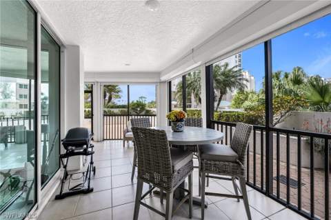 455 Cove Tower Dr 304, Naples FL - photo 16 of 22