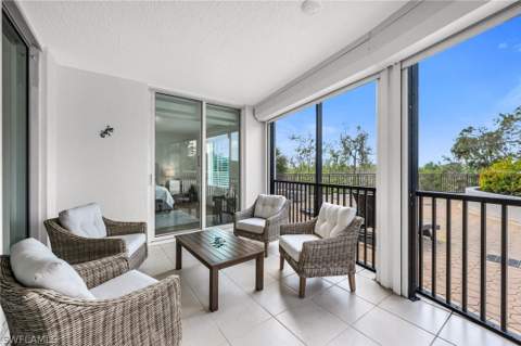 455 Cove Tower Dr 304, Naples FL - photo 17 of 22