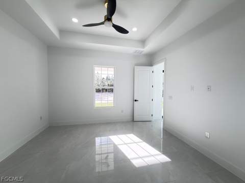 913 Glenn Ave, Lehigh Acres FL - photo 16 of 41