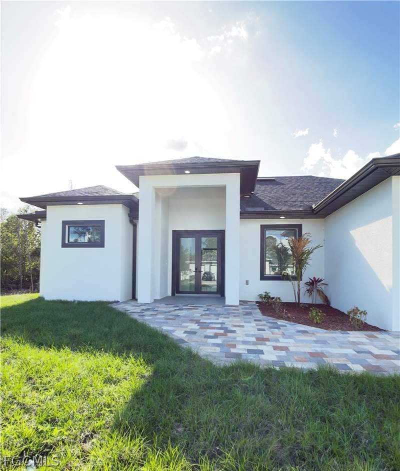 3 bedroom SingleFamilyResidence at 913 Glenn Ave, Lehigh Acres, Lehigh Acres — photo 2