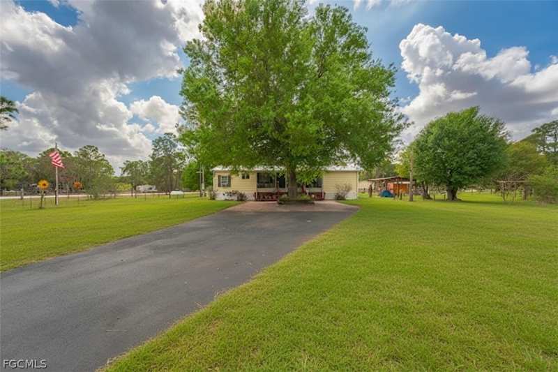 3 bedroom ManufacturedHome at 1700 Tampa Ave, Pioneer Plantation, Clewiston — photo 1