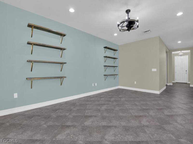 4 bedroom SingleFamilyResidence at 4211 Dutchess Park Rd, Lindsford, Fort Myers — photo 4