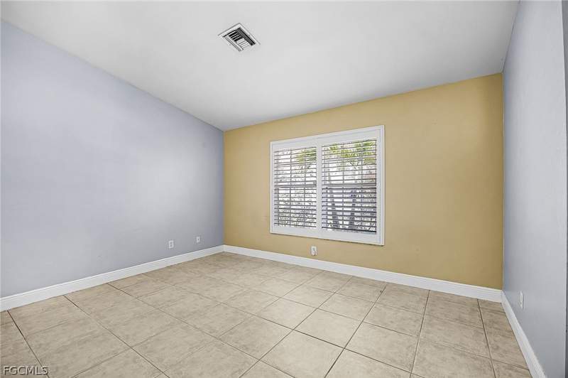 3 bedroom SingleFamilyResidence at 15552 Horseshoe Ln, Reserve At Buckingham, Fort Myers — photo 4