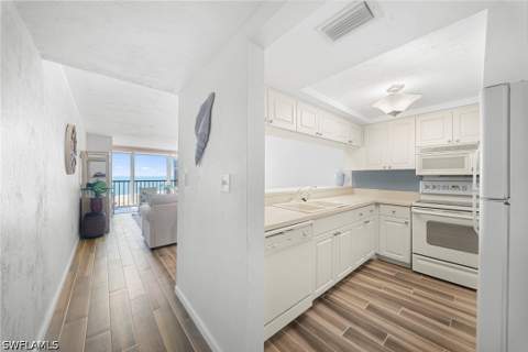 25820 Hickory Blvd 402, Bonita Springs FL - photo 9 of 33